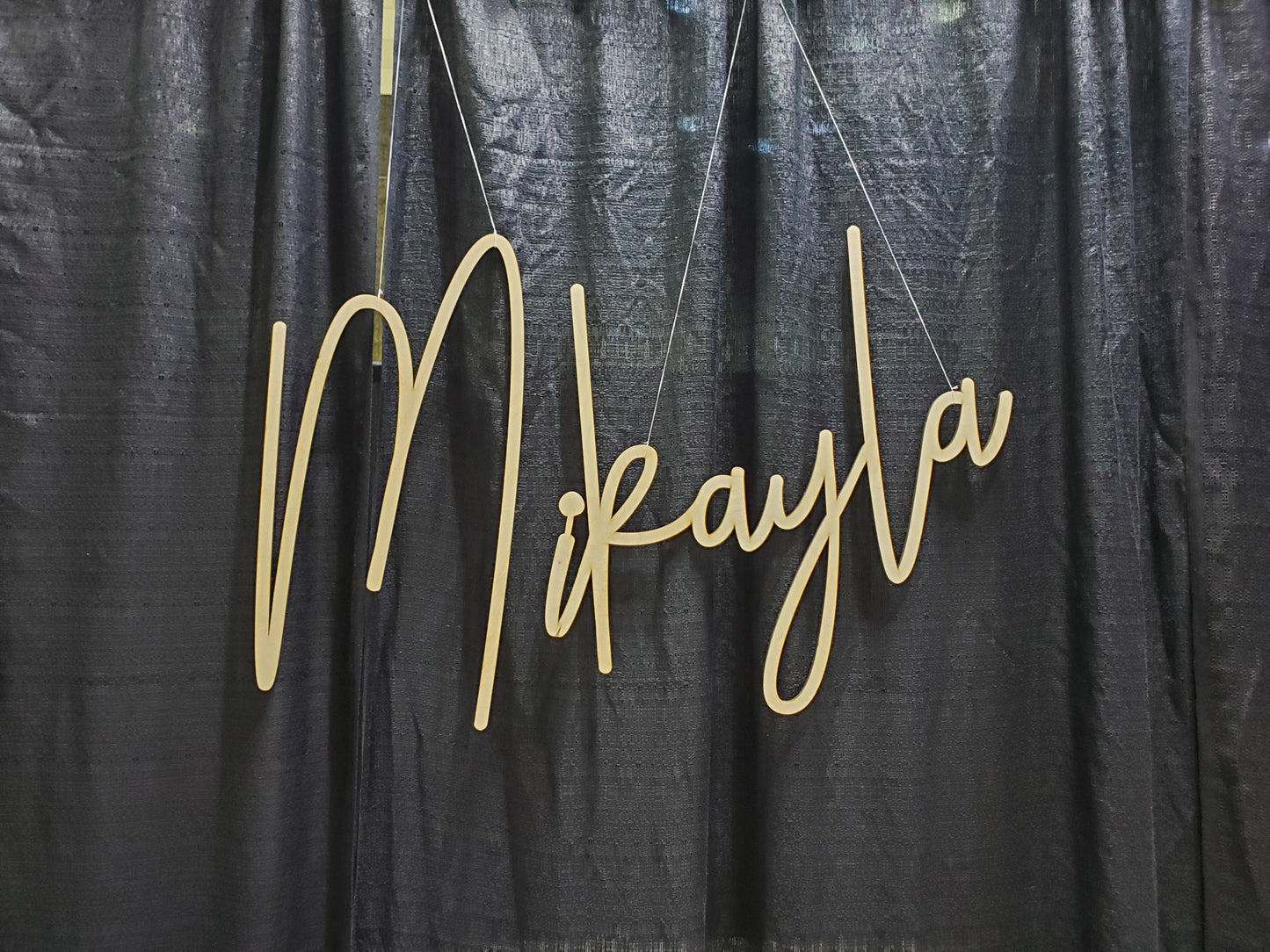 Enseigne 'Mikayla' 36" en bois naturel